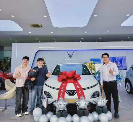 Lễ bàn giao xe Vinfast