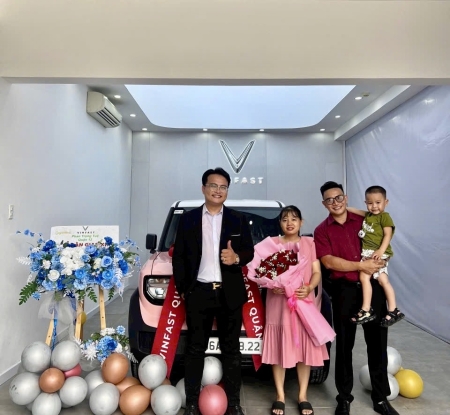 Lễ bàn giao xe Vinfast