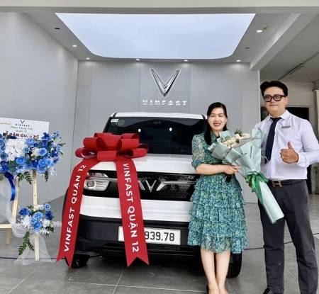 Lễ bàn giao xe Vinfast