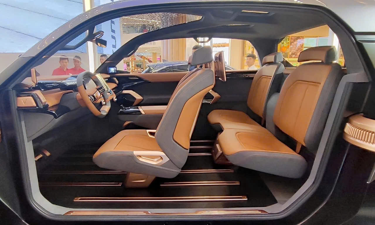 Nội thất VF Wild linh hoạt, công nghệ vươn tầm