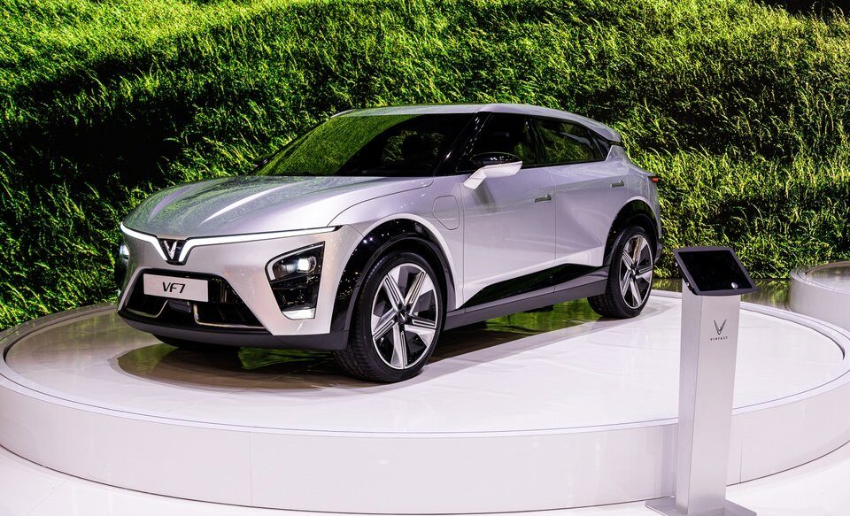 Tư vấn tài chính khi Mua xe VinFast trả góp: cách tính tiền trả trước và khoản trả hằng tháng tại đại lý