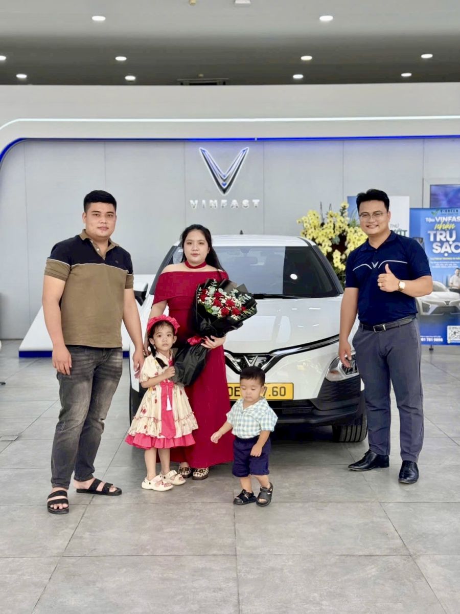 Lễ bàn giao xe Vinfast cho Khách hàng