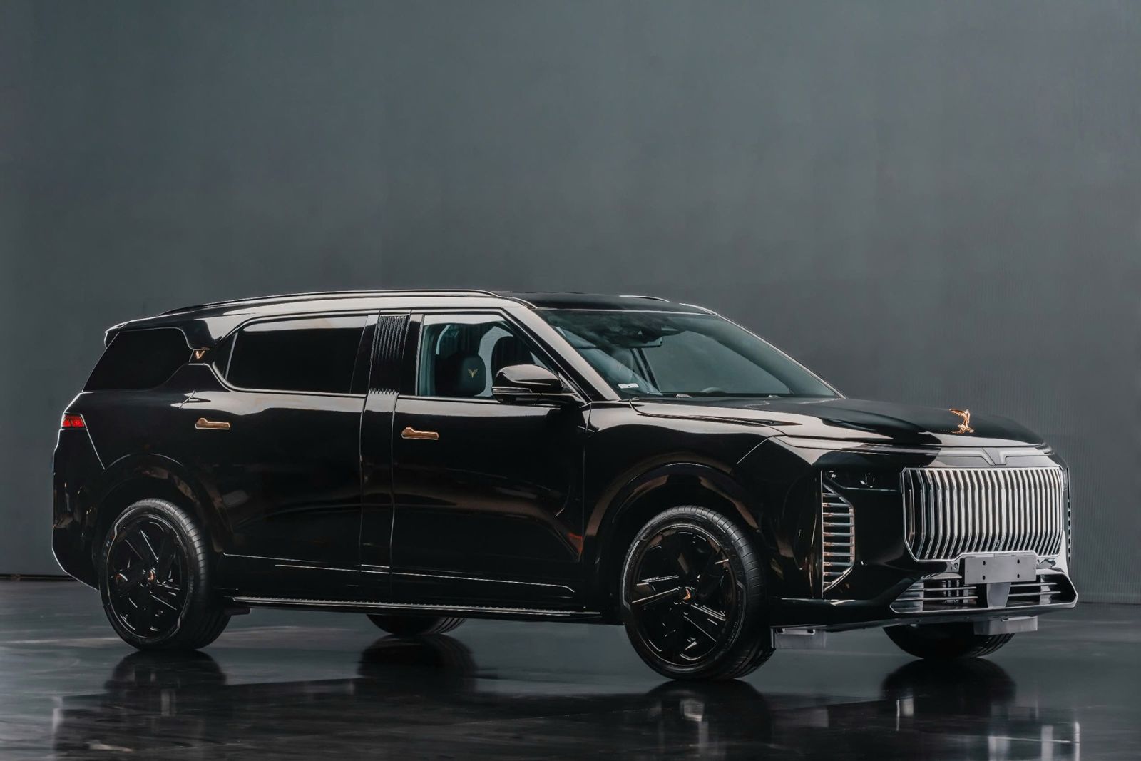VinFast Ra Mắt Lạc Hồng 900 LX (LX900) – SUV Siêu Sang Đỉnh Cao